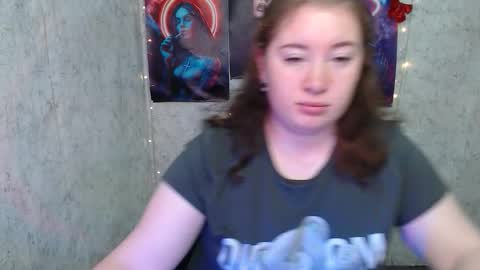 Lala online show from 12/17/25, 07:58