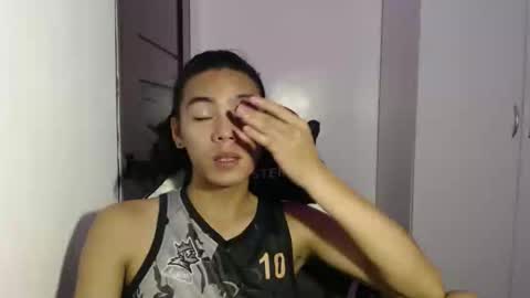 Snapshot of lalakinghugecock_2 chatting on 10/17/25, 12:19 lalakinghugecock_2 online show from 10/17/25, 12:19