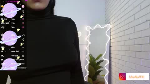 Lala  online show from 10/19/25, 11:44