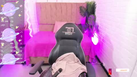 Lala  online show from 10/22/25, 07:24