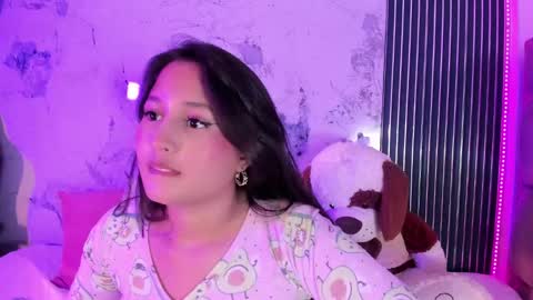 lali_cherry_ online show from 10/26/25, 04:35