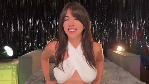 Ellina online show from 10/10/25, 09:03