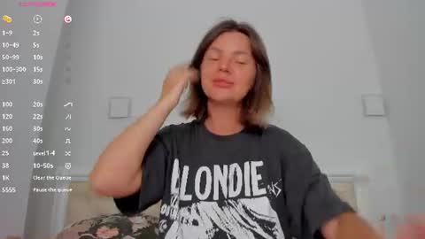 Lallie  online show from 06/11/26, 03:43