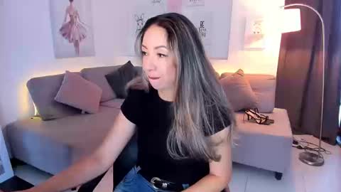 laly_dolce online show from 09/11/25, 07:58