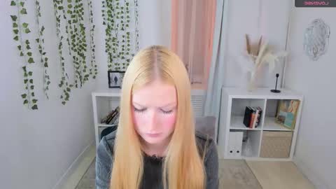 Laly online show from 10/01/25, 11:27