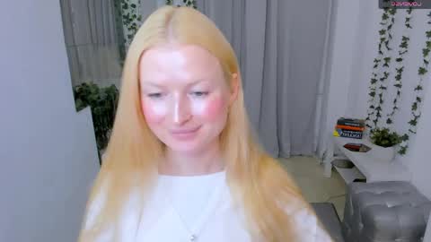 Laly online show from 05/27/26, 11:07