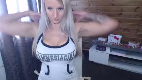 LaMadrina006 online show from 02/13/26, 09:16