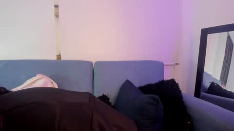    online show from 01/10/25, 07:11