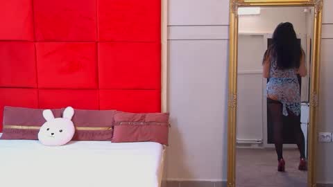 LanaBanner online show from 11/23/25, 07:19