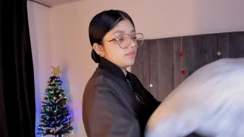 ... .          . ... online show from 12/21/24, 06:44