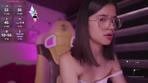 Lana online show from 11/18/25, 10:25