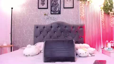 lana_gill online show from 06/10/26, 07:13