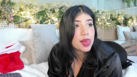 lana_lann online show from 12/13/24, 06:49