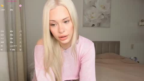 Snapshot of lana_mazy chatting on 10/22/25, 03:51 Lana online show from 10/22/25, 03:51