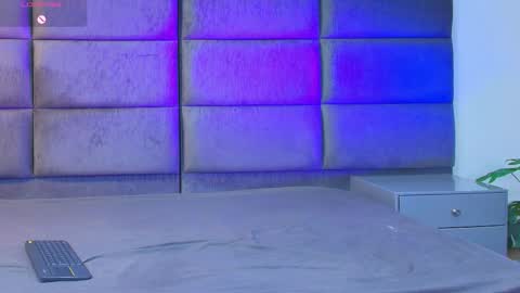 Snapshot of lana_presscot chatting on 04/30/26, 11:53 valentino moon online show from 04/30/26, 11:53