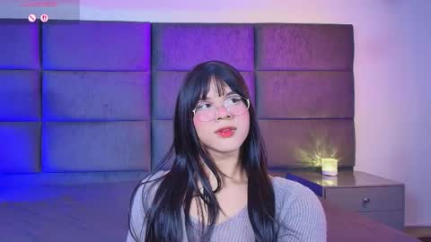 Snapshot of lana_presscot chatting on 05/21/26, 01:45 valentino moon online show from 05/21/26, 01:45