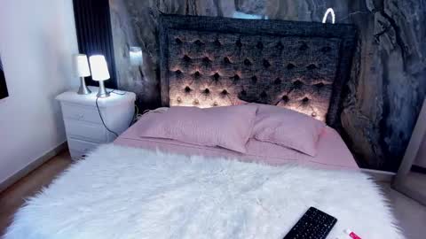 lana_rey_18 online show from 01/09/25, 01:29