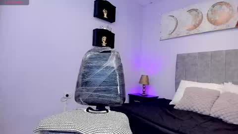           online show from 03/11/25, 04:43