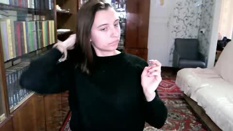 Lana online show from 11/06/25, 08:15