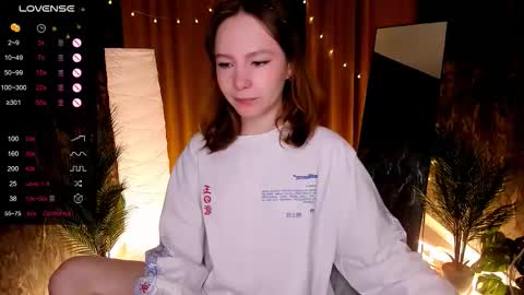 Snapshot of lanablu_ chatting on 10/22/25, 02:23 Lana online show from 10/22/25, 02:23