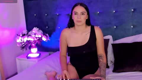lana Evans online show from 09/10/25, 07:25