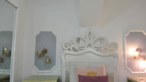 Lana online show from 10/26/25, 07:47