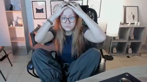 lana online show from 07/27/26, 10:33