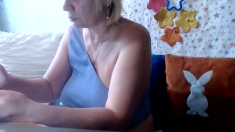 LovelyQueen online show from 07/29/26, 08:23