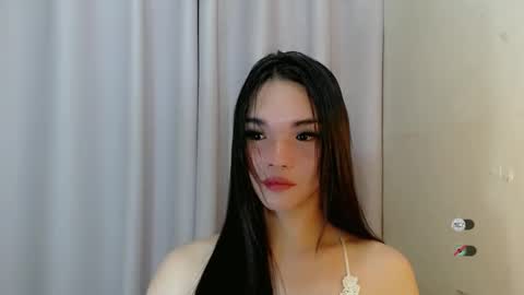 lanawyatt_ online show from 12/08/24, 03:02