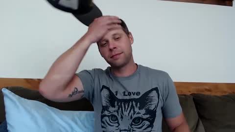 Snapshot of lancehardin chatting on 09/23/25, 03:04 Lance online show from 09/23/25, 03:04