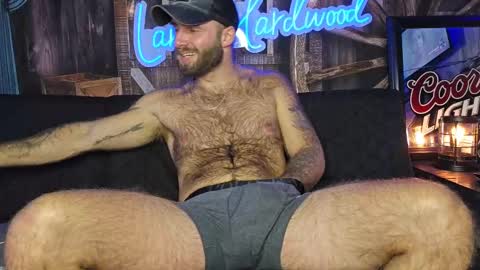 Snapshot of lancehardwood222 chatting on 09/13/25, 12:43 LANCE online show from 09/13/25, 12:43