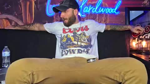 Snapshot of lancehardwood222 chatting on 10/06/25, 12:08 LANCE online show from 10/06/25, 12:08