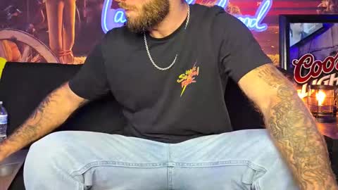 Snapshot of lancehardwood222 chatting on 10/16/25, 12:11 LANCE online show from 10/16/25, 12:11