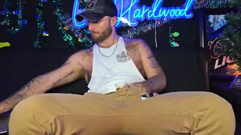 Snapshot of lancehardwood222 chatting on 11/02/25, 12:46 LANCE online show from 11/02/25, 12:46