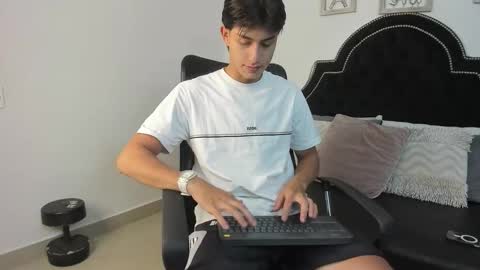 Snapshot of landercruz chatting on 10/14/25, 03:40 landercruz online show from 10/14/25, 03:40