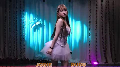Snapshot of lankwaifong_cindy chatting on 04/21/26, 02:48 lankwaifong_cindy online show from 04/21/26, 02:48