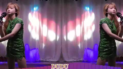 Snapshot of lankwaifong_cindy chatting on 05/30/26, 03:25 lankwaifong_cindy online show from 05/30/26, 03:25