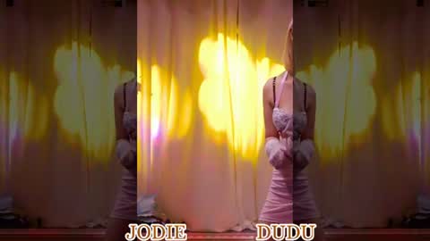 lankwaifong_cindy online show from 06/27/26, 12:22