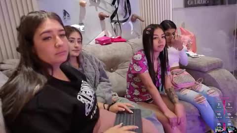 Snapshot of lanna_as chatting on 11/29/25, 04:15 lanna_as online show from 11/29/25, 04:15