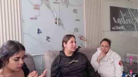 Snapshot of lanna_as chatting on 12/01/25, 01:49 lanna_as online show from 12/01/25, 01:49