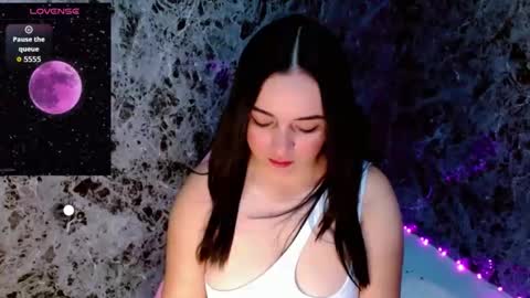 Snapshot of lanna_belle28 chatting on 02/12/26, 01:39 Lanna online show from 02/12/26, 01:39