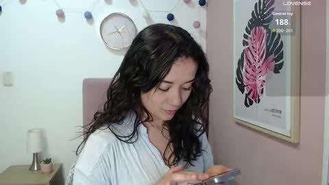 Lanna online show from 11/10/25, 12:59