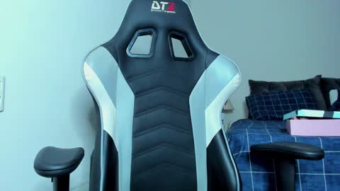 Lanna online show from 01/08/25, 01:11