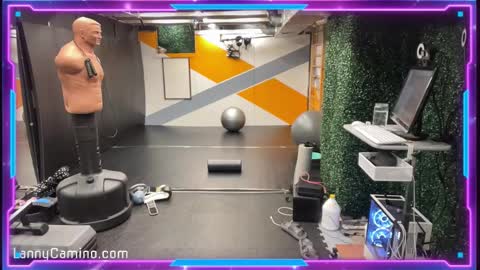 Snapshot of lannycamino chatting on 12/14/25, 04:29 el cee online show from 12/14/25, 04:29