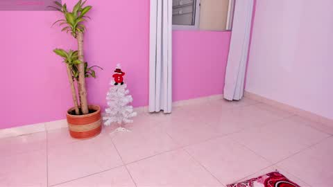 lapeligrosa_ online show from 12/05/24, 12:22