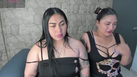 lapeligrosa_ online show from 02/04/25, 12:22
