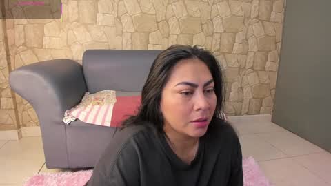 lapeligrosa_ online show from 02/05/25, 11:55