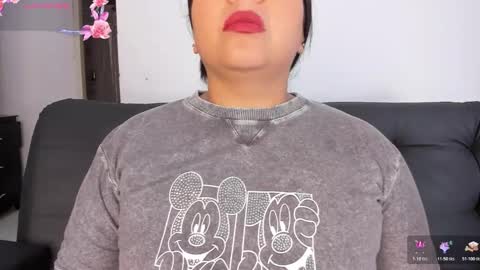 lapeligrosa_ online show from 11/27/25, 11:12