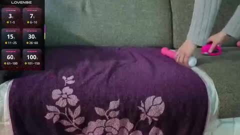 Snapshot of lapetitefrenchie83 chatting on 09/12/25, 09:59 lapetitefrenchie83 online show from 09/12/25, 09:59