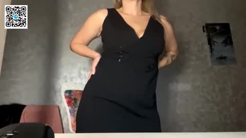 Snapshot of lapussia chatting on 12/15/25, 09:30 Olena online show from 12/15/25, 09:30